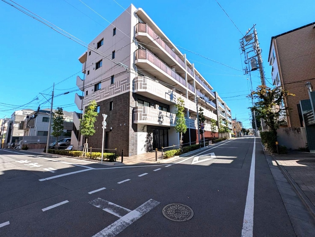クアトロウーノ城北中央公園　北側 前面道路